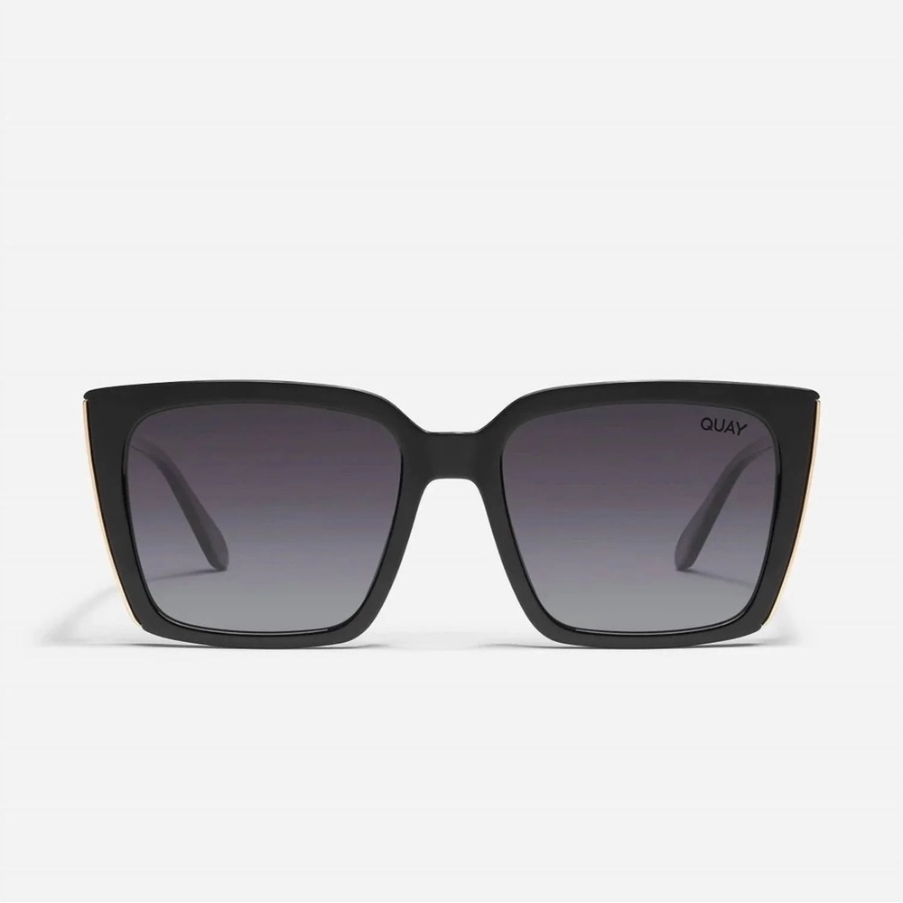 Quay Australia Front Cover Square Polarized Sunglasses - Black / Smoke